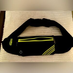 Aikendo Black with Green Trim Neoprene Waterproof Unisex Fanny Pack